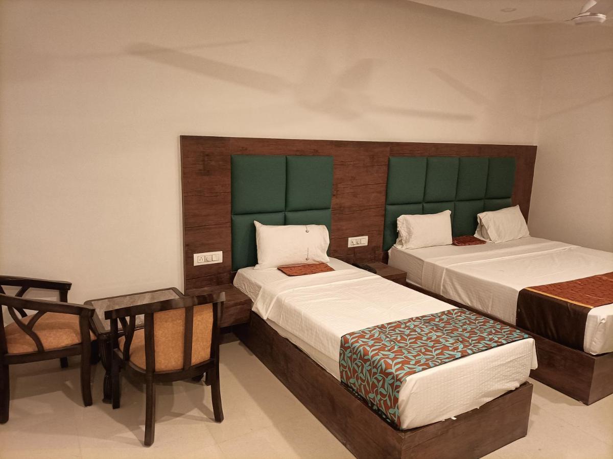 Hotel Tark Inn Near Igi Airport Ню Делхи Екстериор снимка