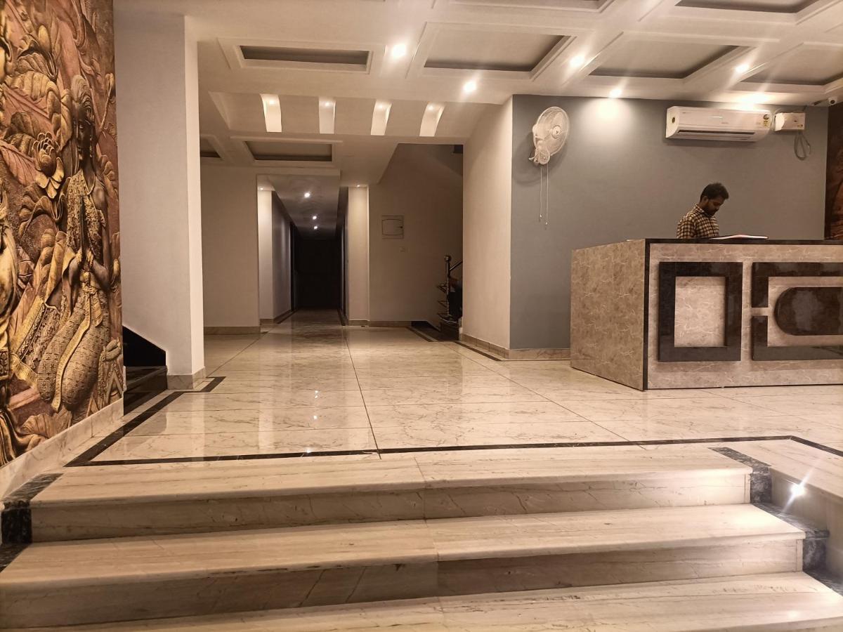 Hotel Tark Inn Near Igi Airport Ню Делхи Екстериор снимка
