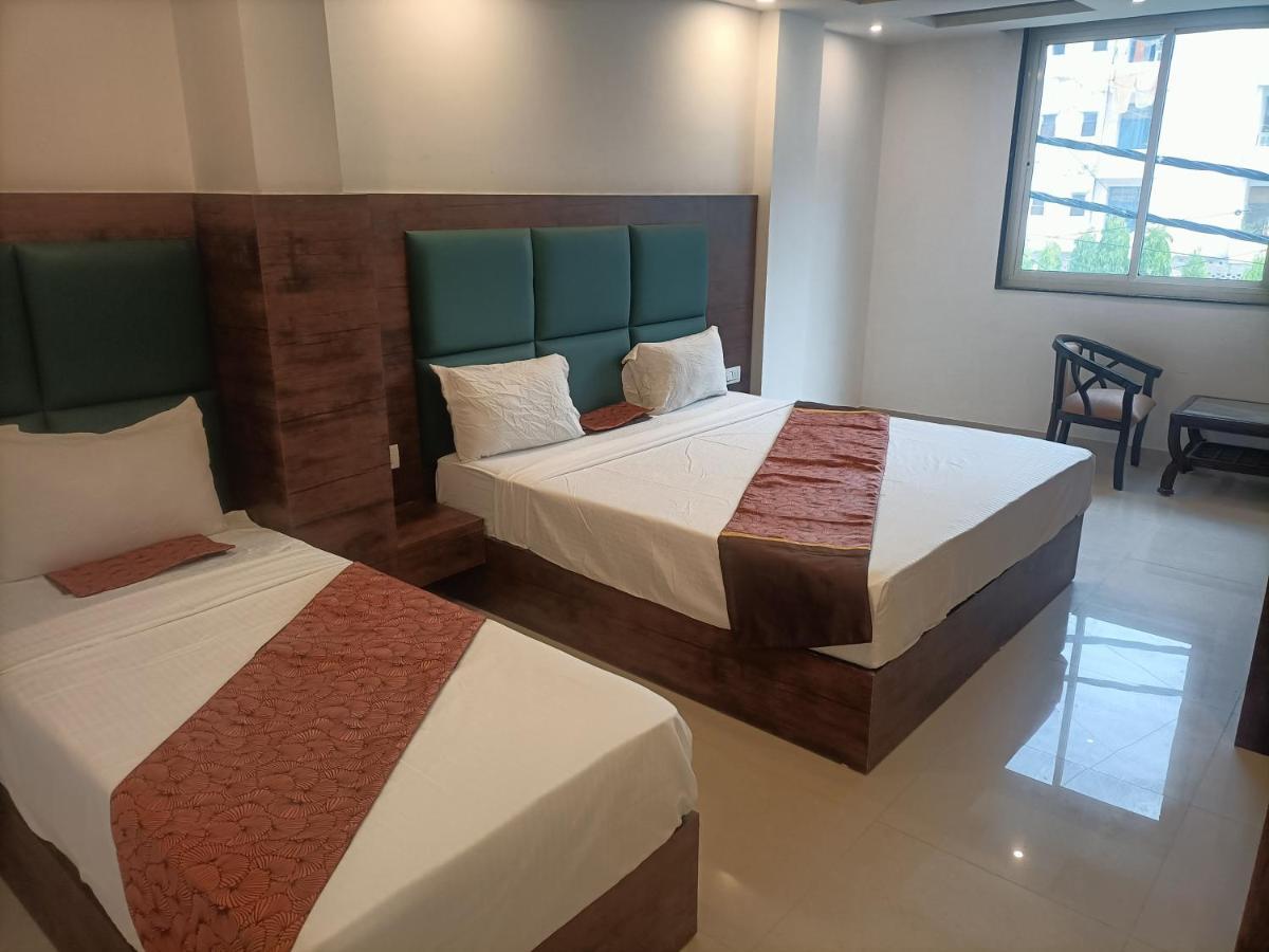 Hotel Tark Inn Near Igi Airport Ню Делхи Екстериор снимка