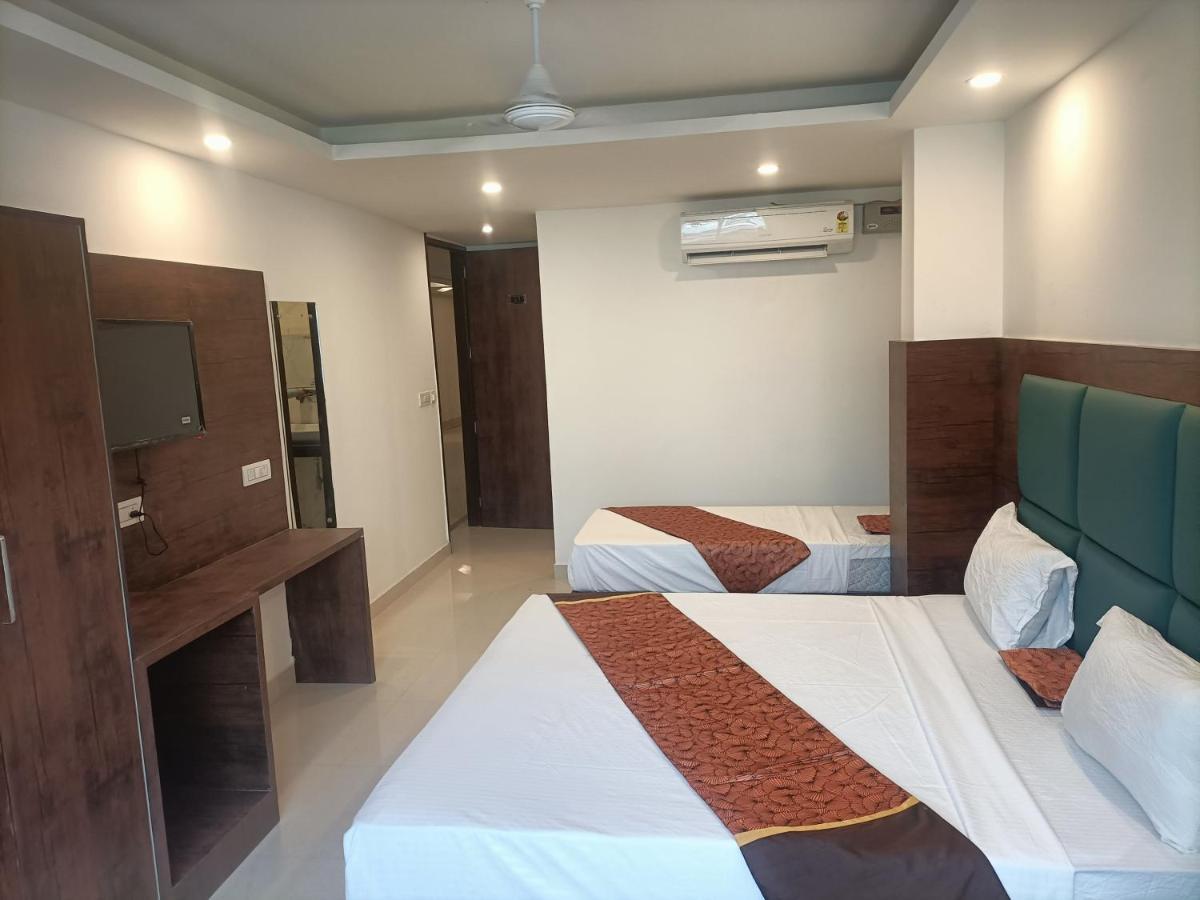 Hotel Tark Inn Near Igi Airport Ню Делхи Екстериор снимка