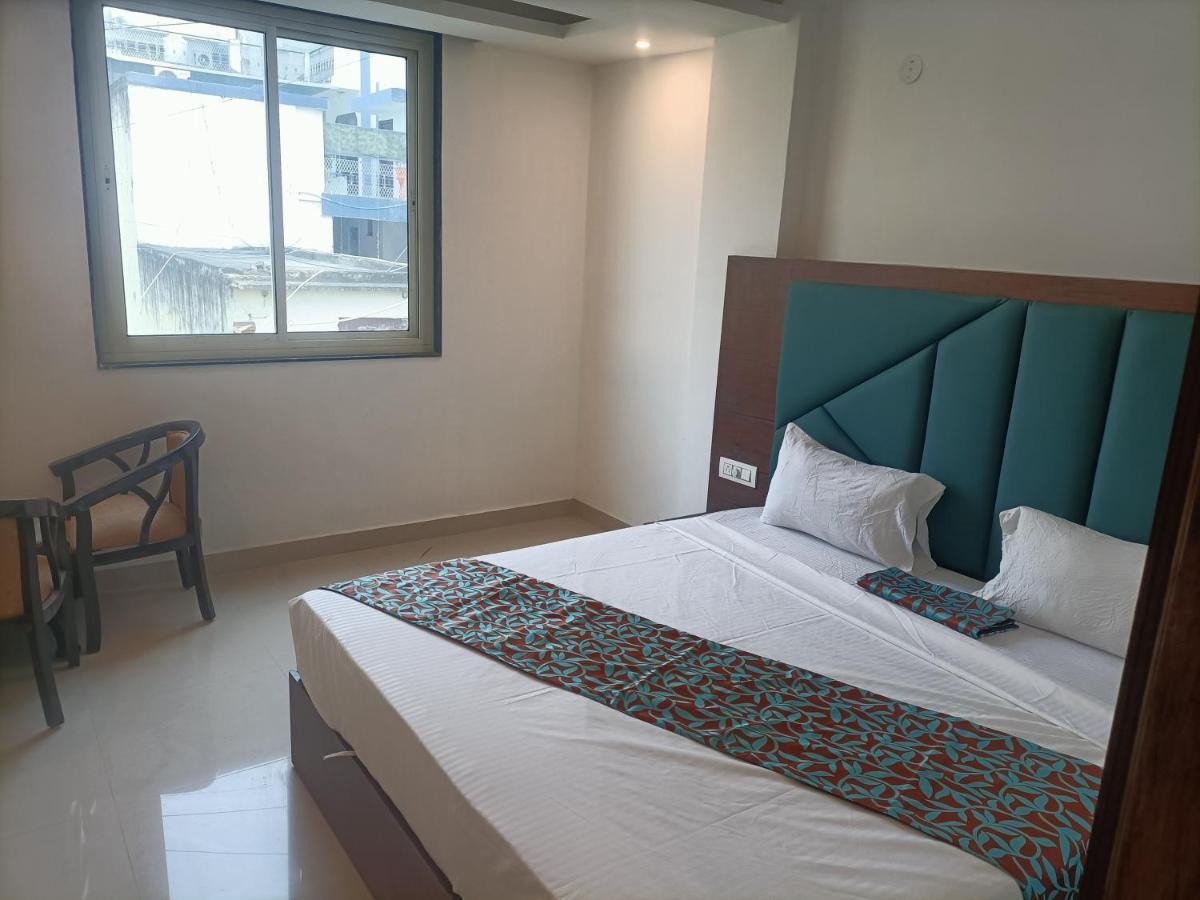 Hotel Tark Inn Near Igi Airport Ню Делхи Екстериор снимка