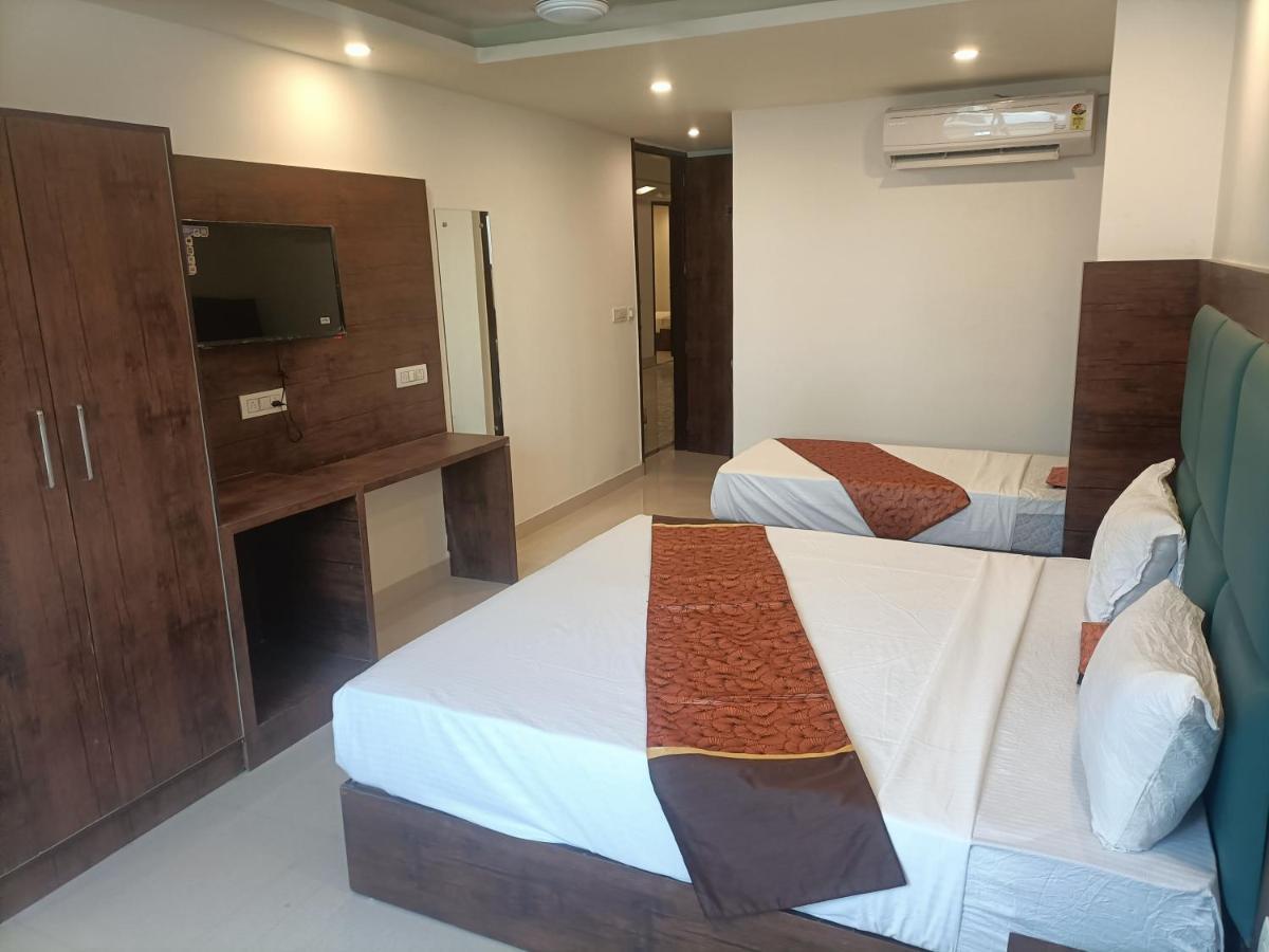 Hotel Tark Inn Near Igi Airport Ню Делхи Екстериор снимка