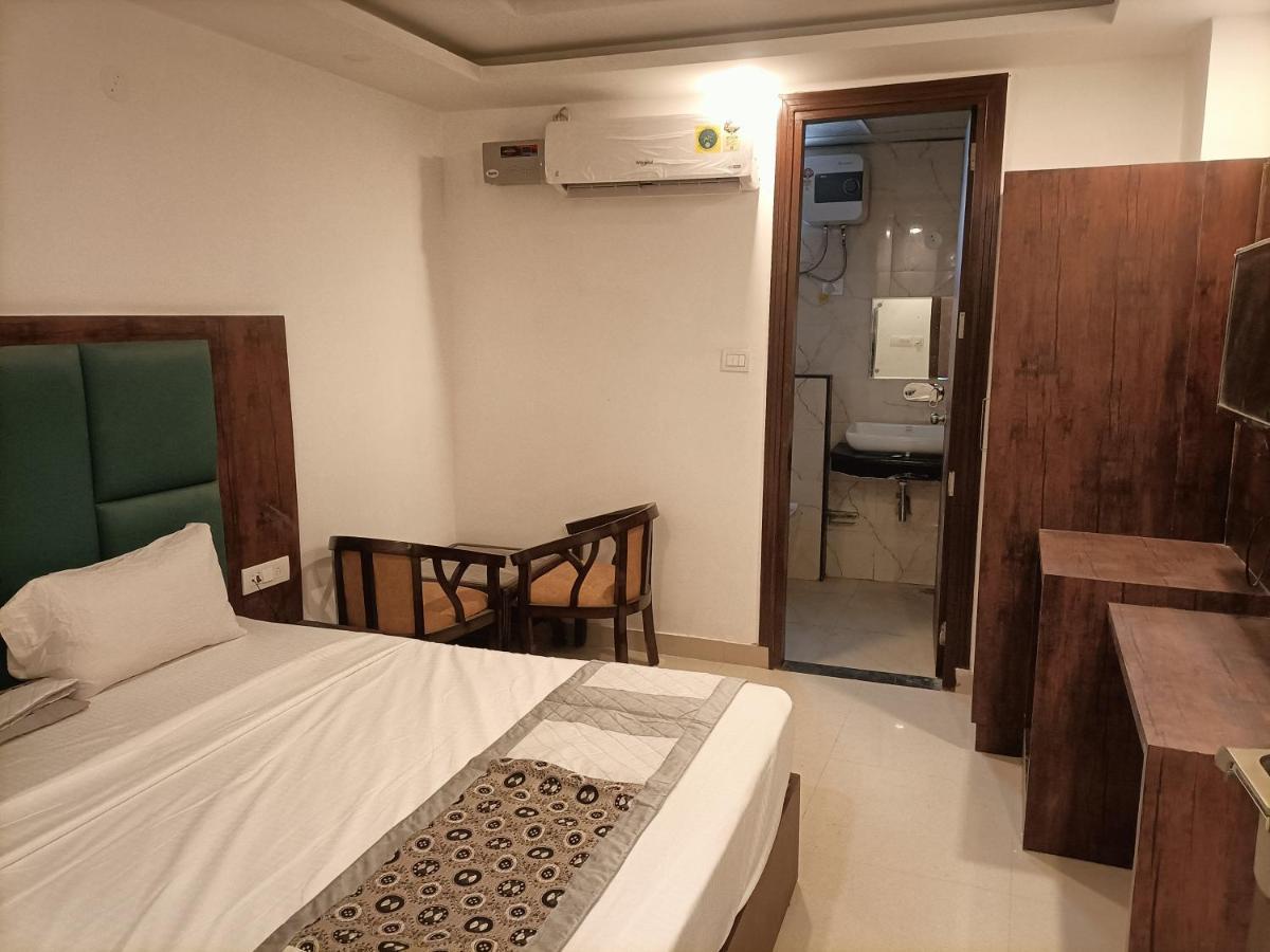 Hotel Tark Inn Near Igi Airport Ню Делхи Екстериор снимка