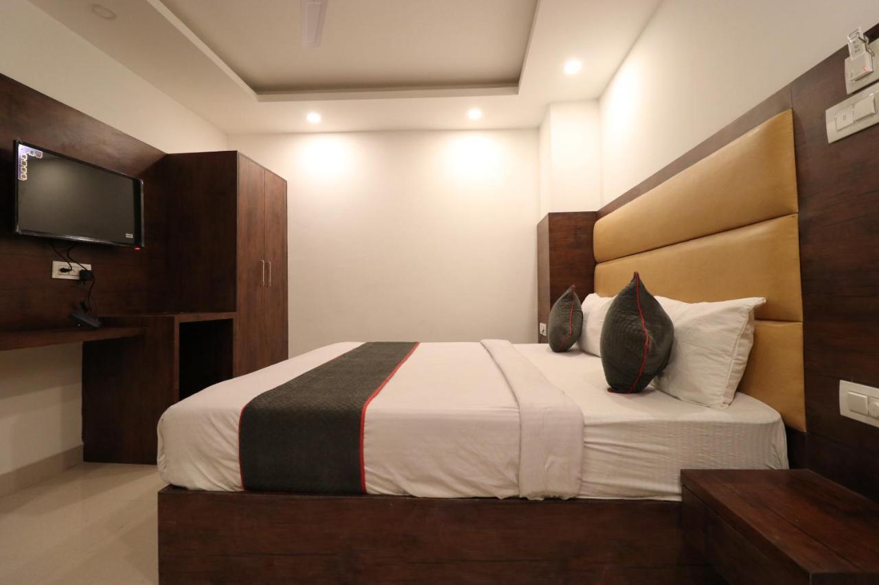 Hotel Tark Inn Near Igi Airport Ню Делхи Екстериор снимка