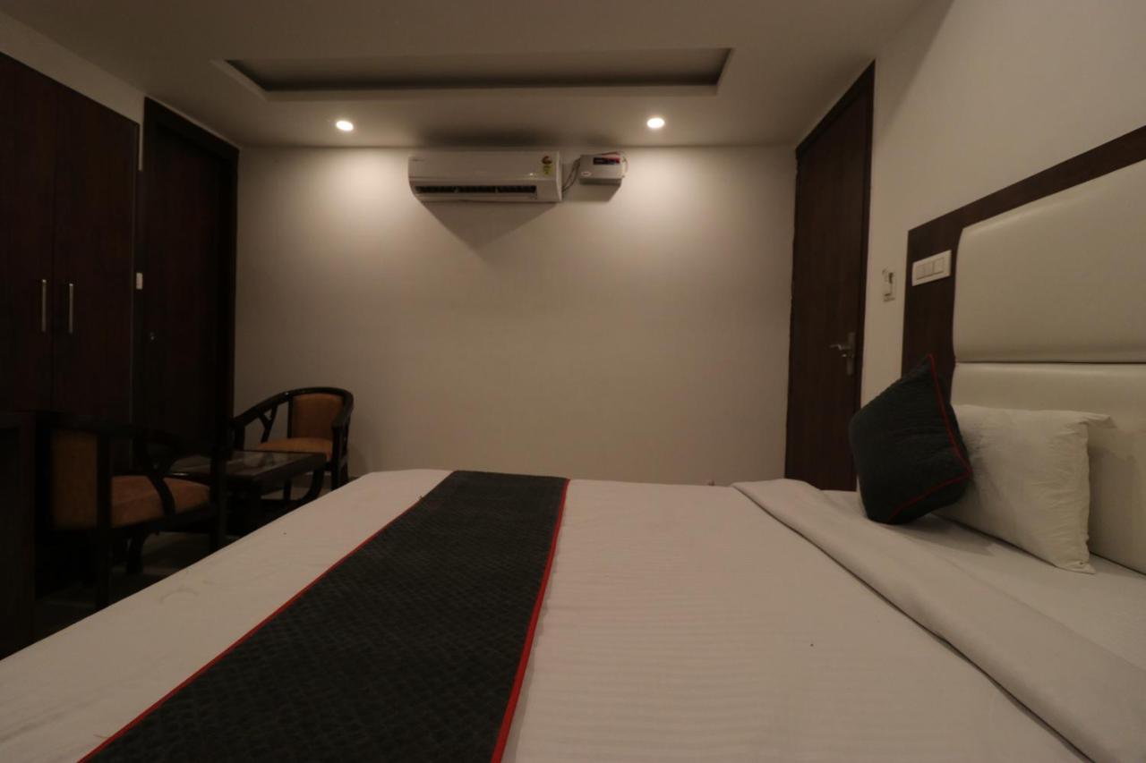 Hotel Tark Inn Near Igi Airport Ню Делхи Екстериор снимка
