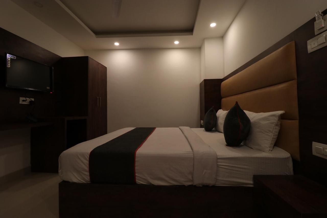 Hotel Tark Inn Near Igi Airport Ню Делхи Екстериор снимка